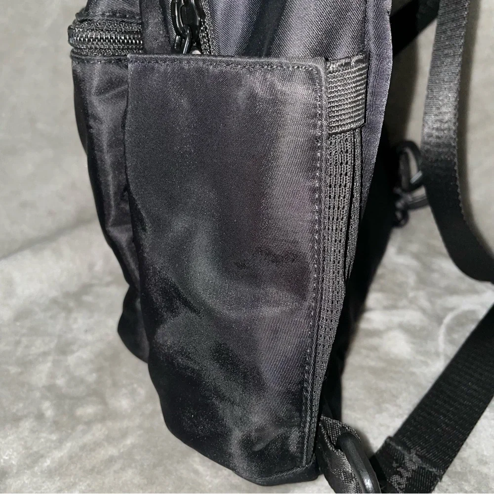 Champion this black